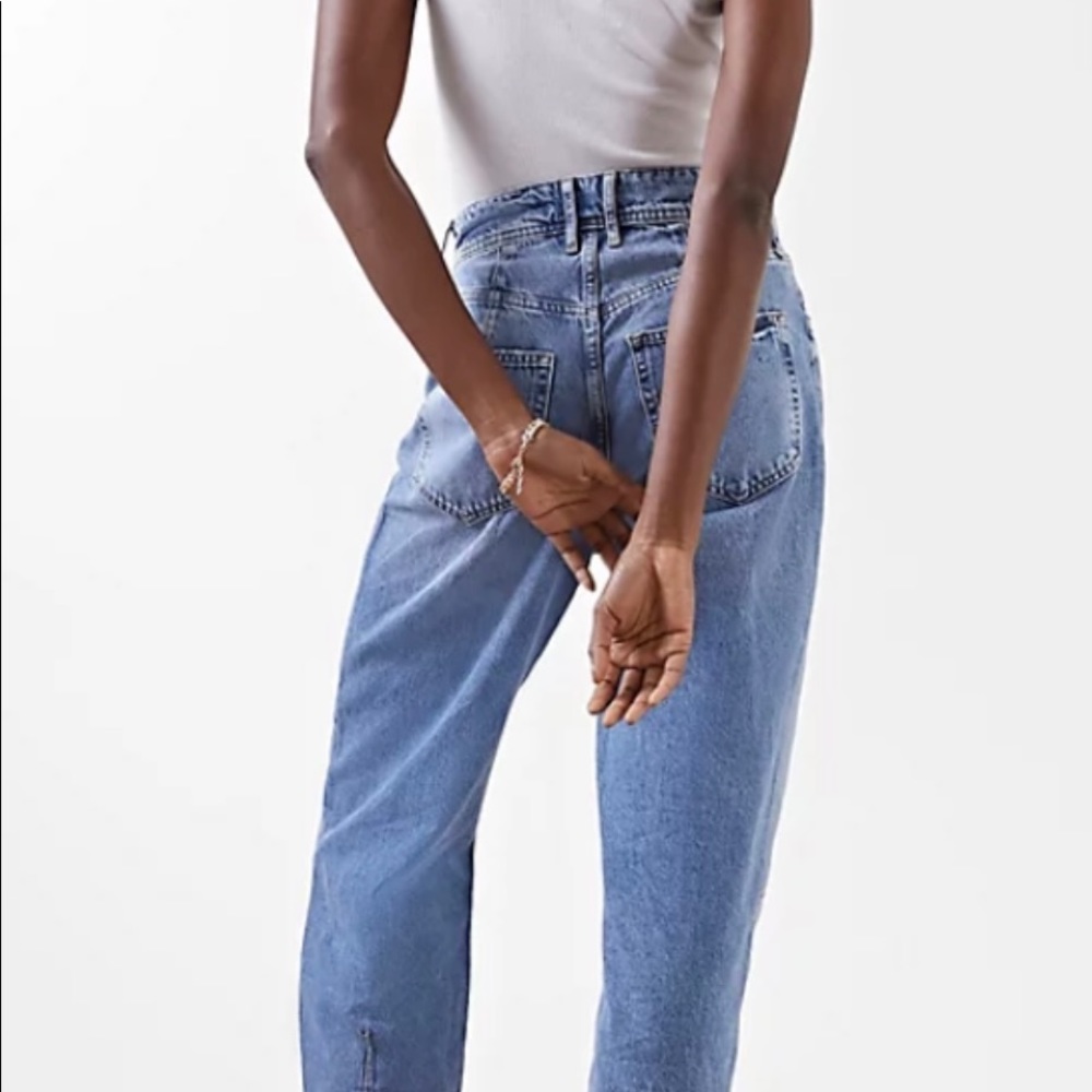 Adorable high rise cropped jeans